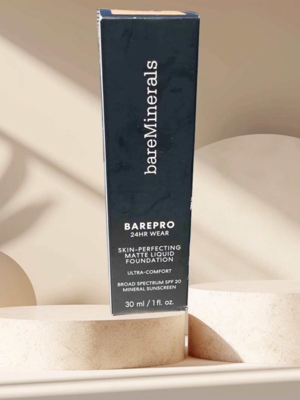 bareMinerals BAREPRO 24HR Wear Foundation – Light 26 Cool – New in Box